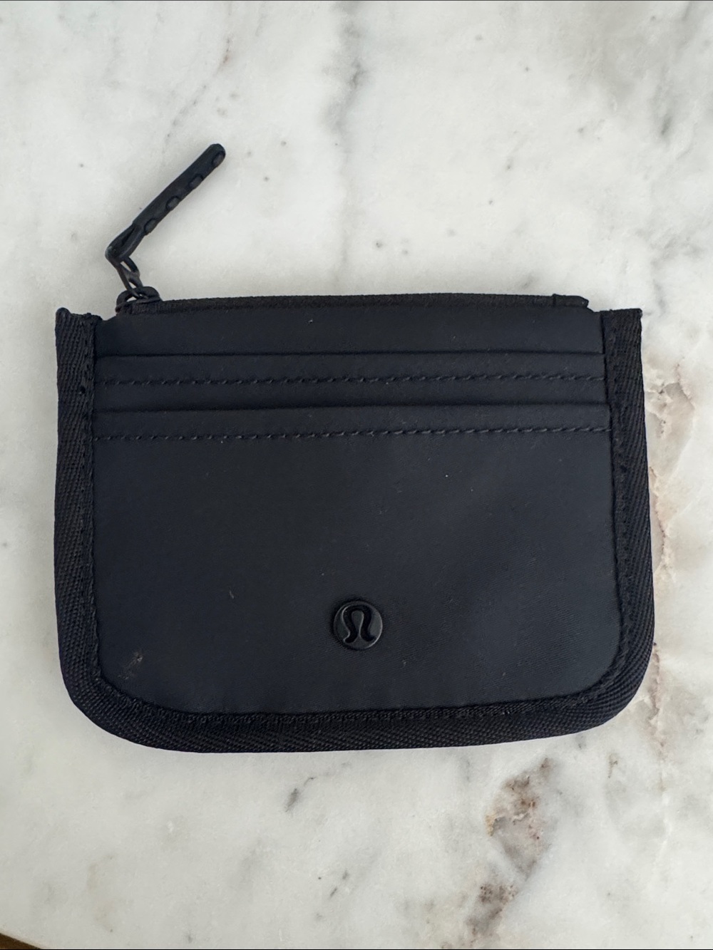 Lululemon True Identity Card
Case NWT black